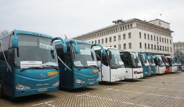 Отпускат нови 13 млн. лева в подкрепа на автобусните превозвачи