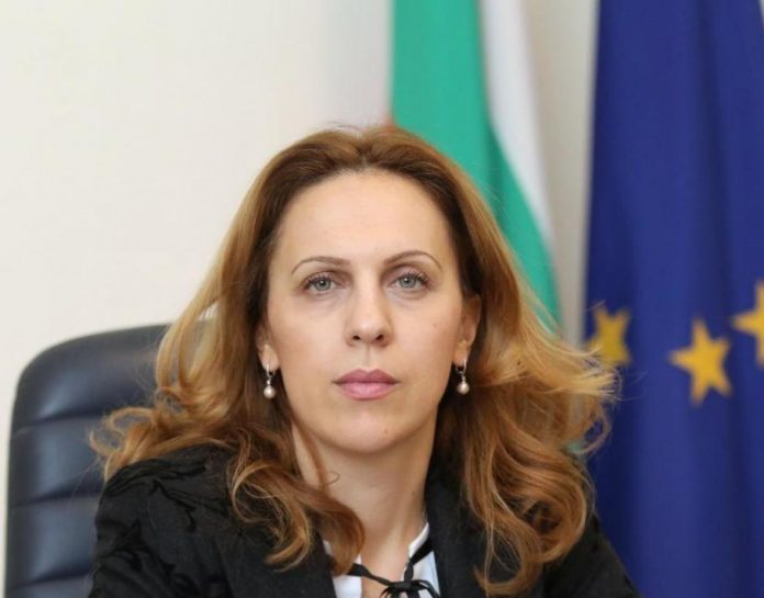 България иска от ЕК да удължи помощта за чартърите
