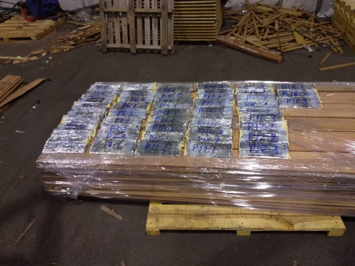 Спипаха чист кокаин за 12,7 млн. лв., скрит в дъски(Снимки)
