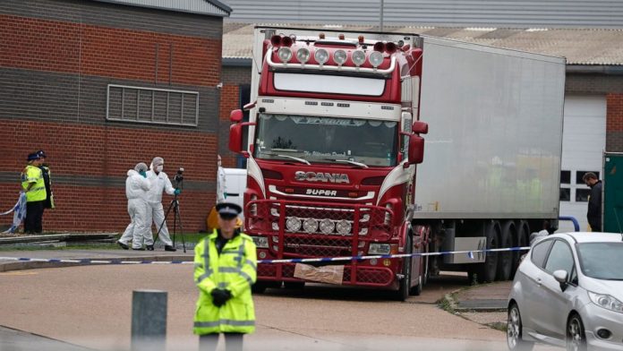 Великобритания осъди двама души за смъртта на 39 мигранти в български камион
