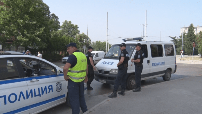 Специализирана полицейска акция се провежда в Русе