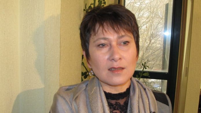 Даниела Везиева оспорва отнемането на научната й степен в съда в Русе