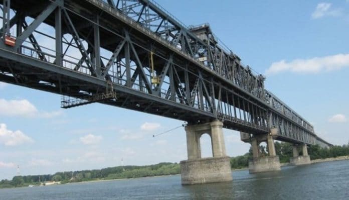 Дунав мост при Русе е сред най-рисковите участъци за тирове в Европа