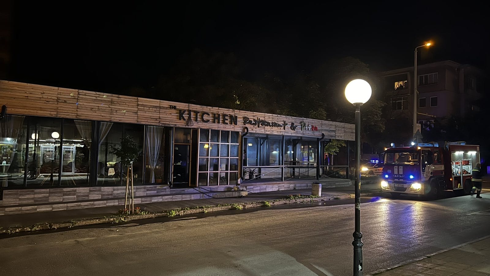 Подпалиха с бензин оборотен русенски ресторант, щетите са огромни