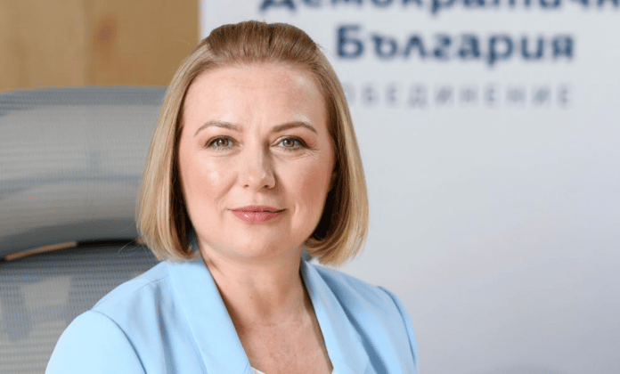 Надежда Йорданова: В следващия парламент ще настояваме за депутинизация и реална съдебна реформа