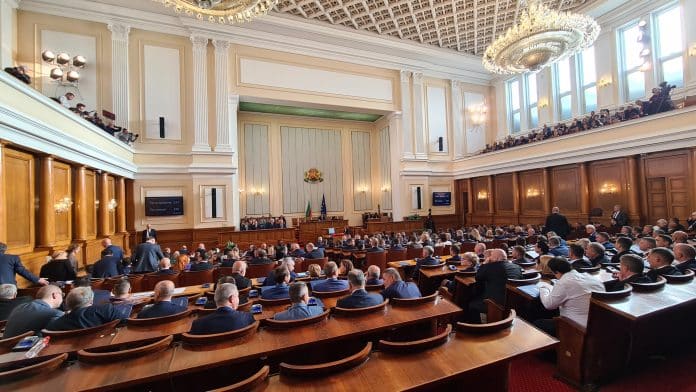 48-ото Народно събрание е приело едва 22 закона