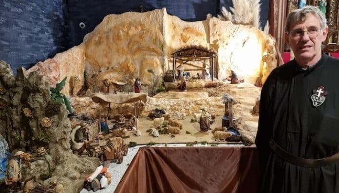 В Русе изработиха уникален 12-метров макет на Витлеем