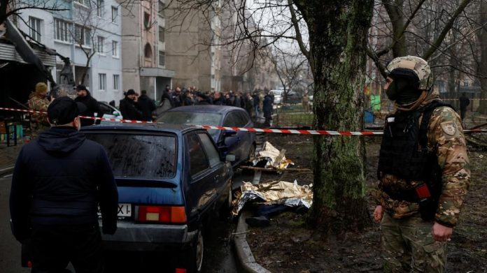 Хеликоптер се разби в Украйна: Загинаха министър, зам.-министър и деца
