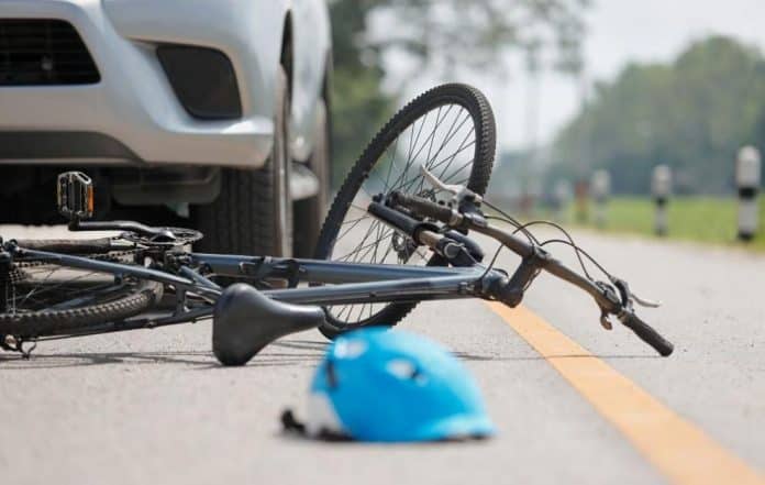 Блъснаха 12-годишно дете с колело в град Мартен