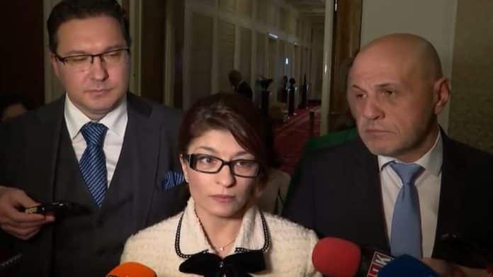 Атанасова призна, че тя е жената, говорила с Гешев: Напоследък мъжете ме предават
