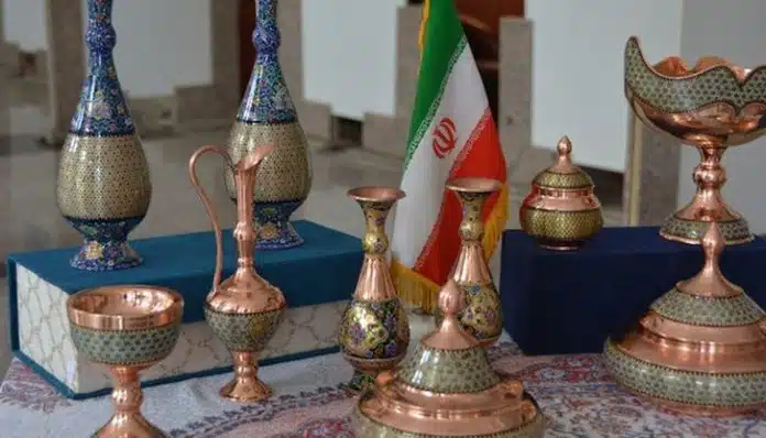 Изложба представя традиционно иранско изкуство в Русе