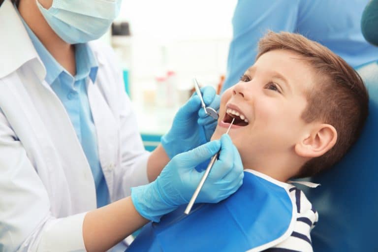 Безплатни стоматологични прегледи за деца и младежи в Русе
